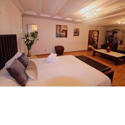Efate Rooms