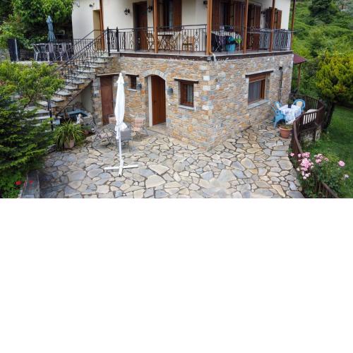 Efi's Guest House
