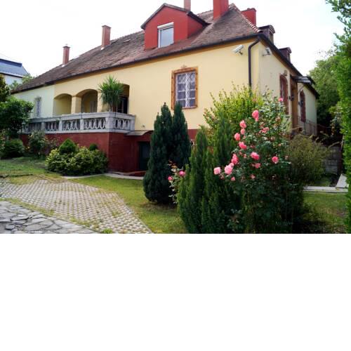 Eger BOR-FÜRDŐ-VÁR