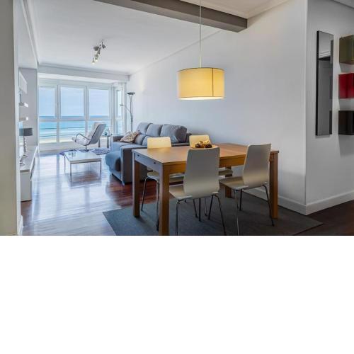Egona - Bañeru 3 Vivienda en 1 línea de playa centro ciudad