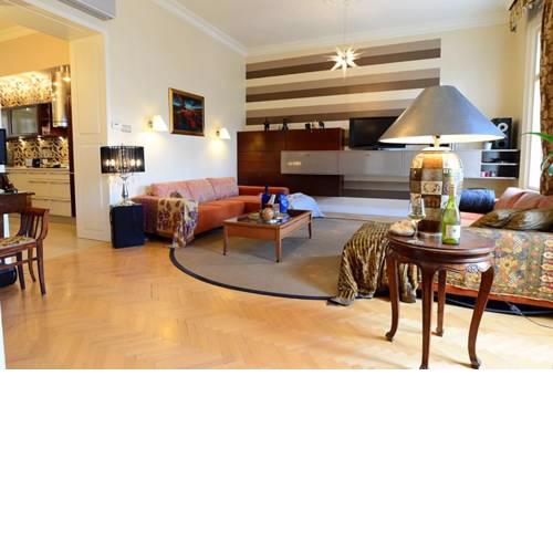 Eklectic Basilica Apartment