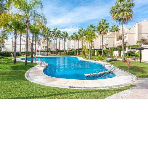 El Arenal Townhouse By The Beach With Swimming Pool - EaW Homes