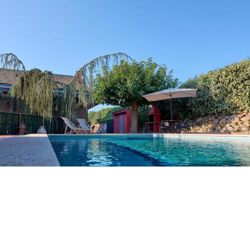El Cedre Blau Vivienda con piscina en Granollers