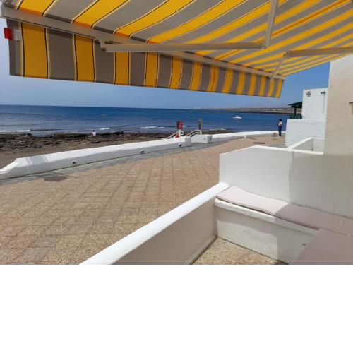 El Mar de Peyo , primera línea de playa