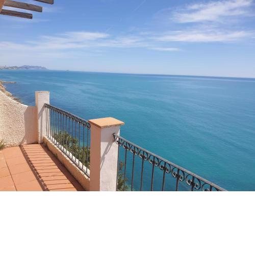 El Marinero - 1st line semi-detached 4-bedroom villa - sea view