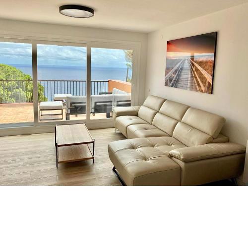 El Mirador de Llafranch al lado del mar