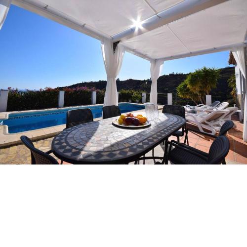 El Quinto Pino, Frigiliana Luxury Country villa with pool and parking HansOnHoliday Rentals