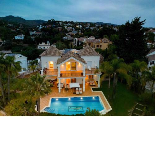 El Rosario large villa w heated pool