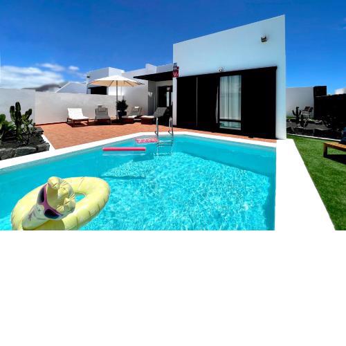El Salto 37 - Luxury Villa, Rinnovata 2023, Piscina Riscaldata, Sole tutto il giorno! Wi-Fi, Massima privacy, Ottima posizione