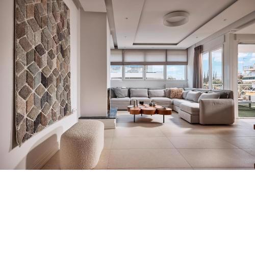 Elaia Luxury Selections - Opal