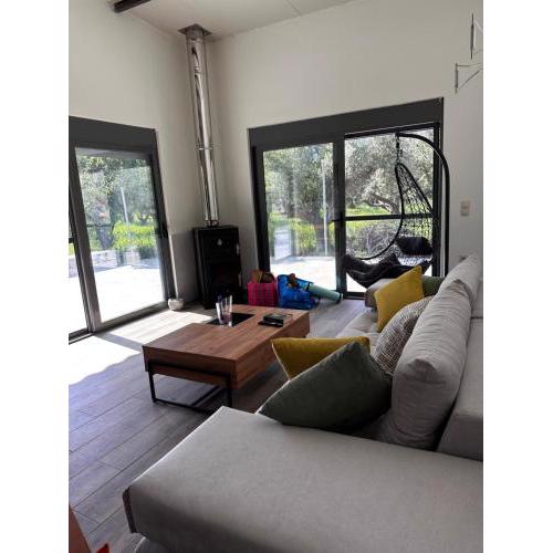 Elaiocampus luxury house