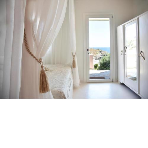 Elefthia Syros Junior Suite