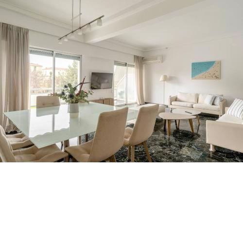 Elegant 2BD Evelpidon Apartment