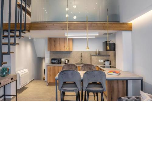 Elegant and stylish loft in the heart of Athens