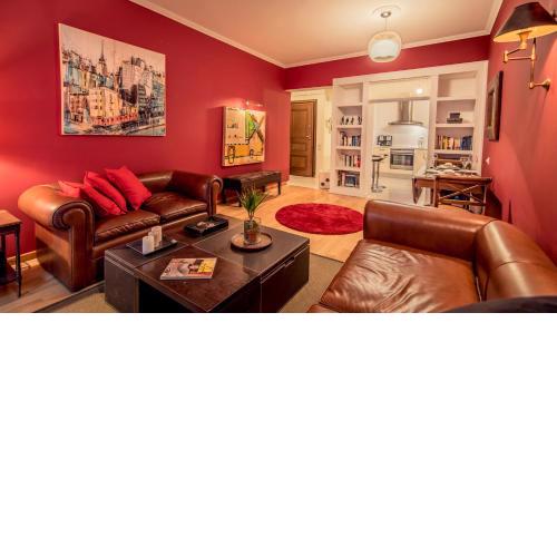 Elegant Supercentral Apartment