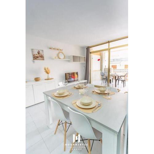 Elegante apartamento con piscina