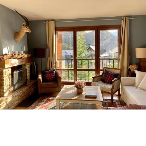 Elegante apartamento en Escarrilla con vistas al valle
