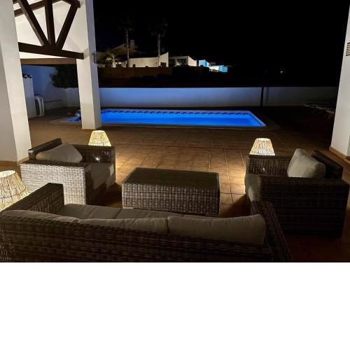 Elegante y Luminosa Villa 5*