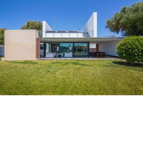 ELEGANTE Y SOFISTICADA VILLA DE 5 HABITACIONES