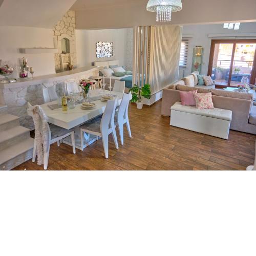 Elena Luxury Suite Agios Stefanos