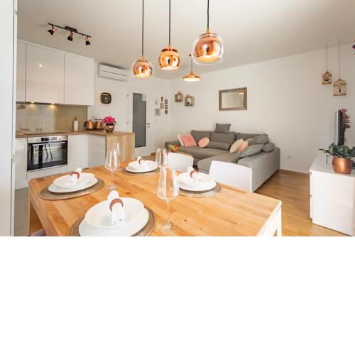 Elena pearl Podstrana Apartment with View