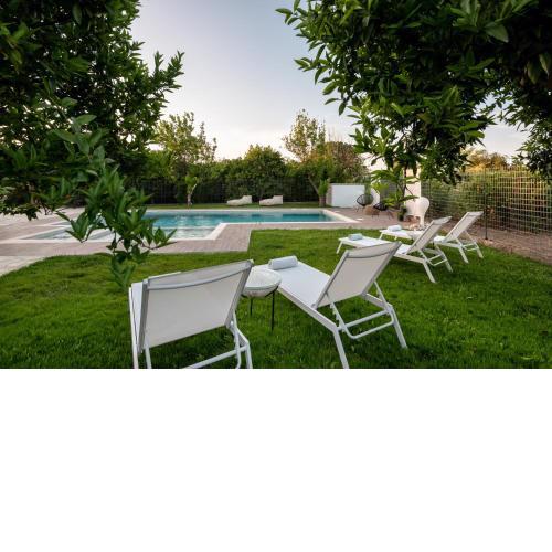 Elenas Home - Dream & Love apts w Private pool