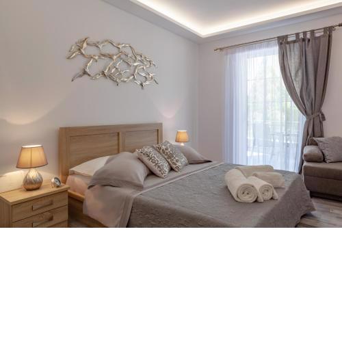 Elena's Kantia House