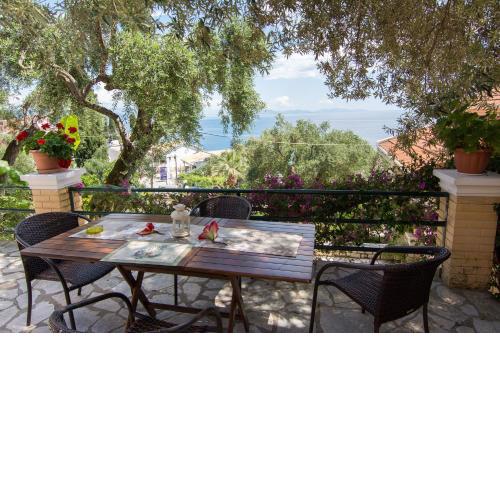 Eleni's Apartments