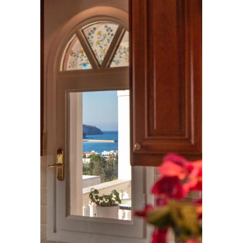 Eleni's Seaview House