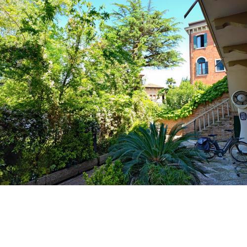 Eleonora House with Garden