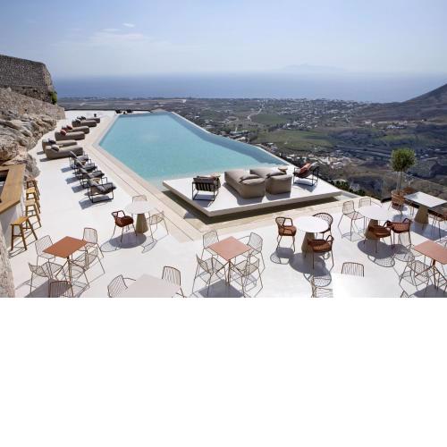 Elessa Hotel
