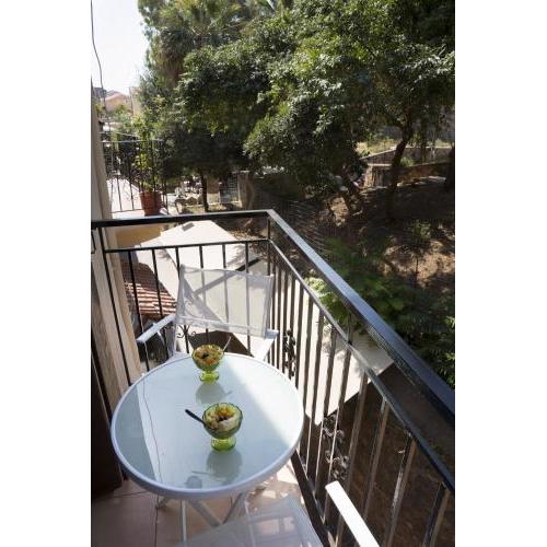 Elia Portou Rooms