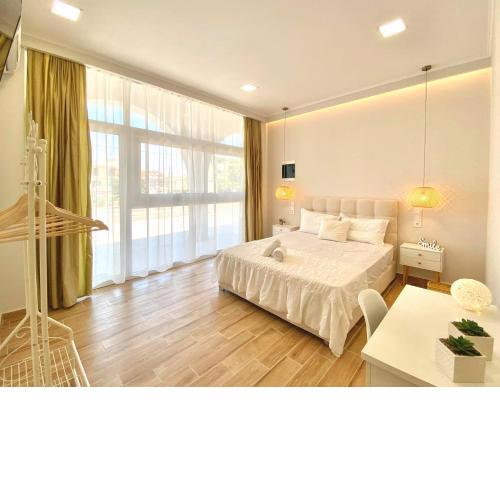 Elia Room & Garden