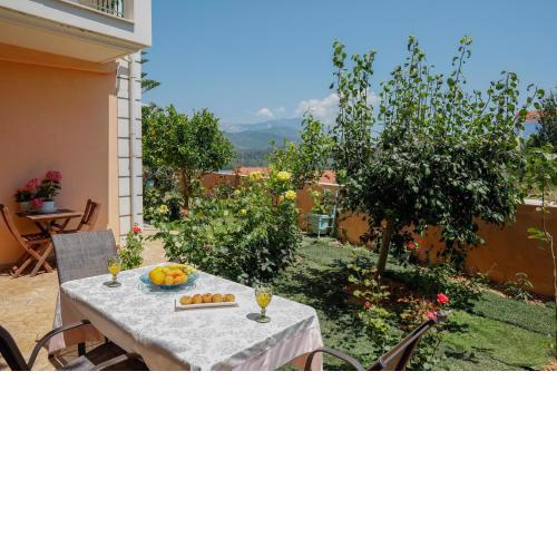 Elisso Apartment