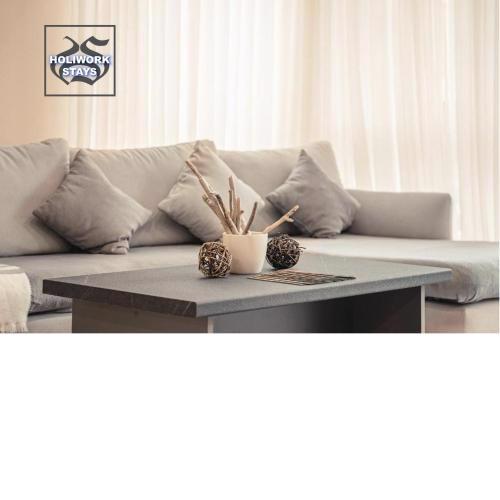 Elite Business Residence, by Holiwork Stays