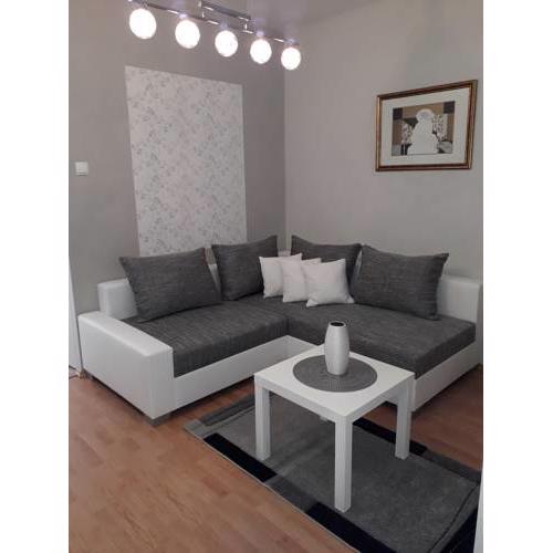 Elizabeth Apartman 2