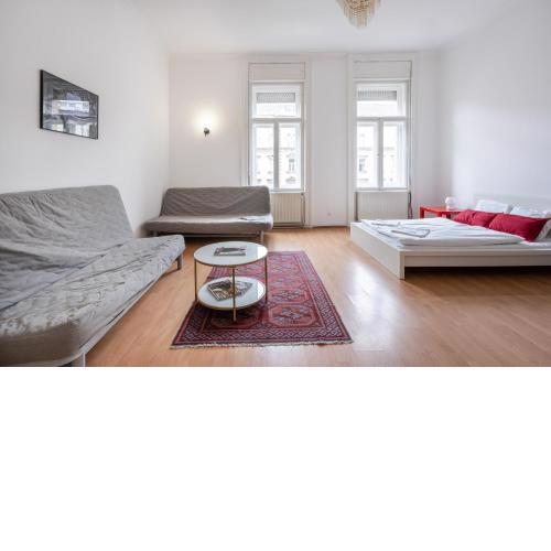 Elizabeth Boulevard Apartment
