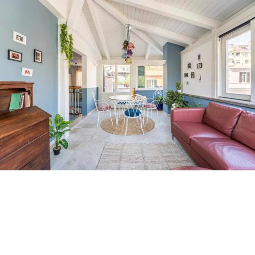 Elizabeth Penthouse, Charmy Apartment in Little London