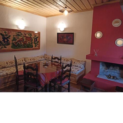 ELLI΄S HOUSE ΣΥΓΧΡΟΝΟ ΣΠΙΤΙ ΣΤΑ ΠΡΑΜΑΝΤΑ