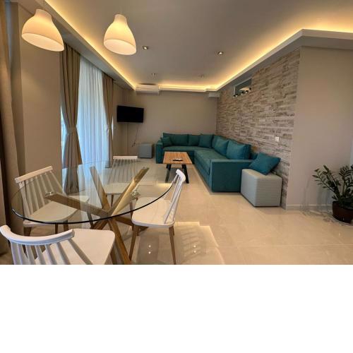 Elpida Luxurious Apartments & Suites - Nydri