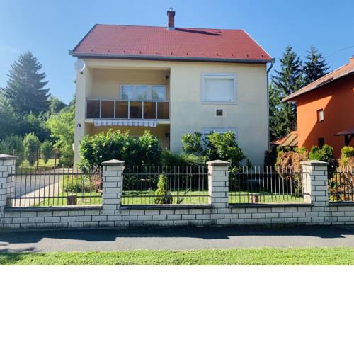 Elvira Apartman
