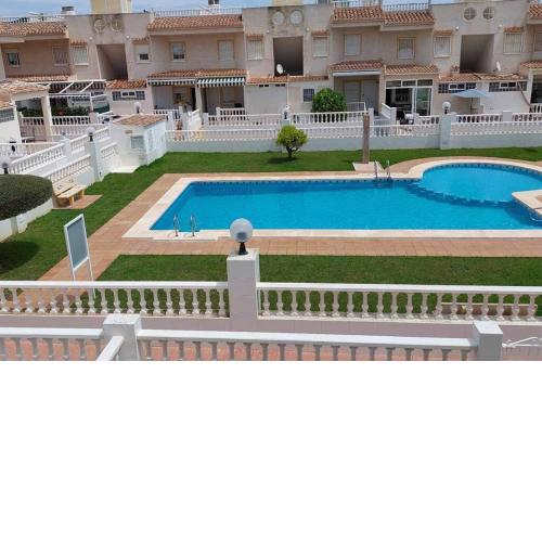 Elvira Home, Córcega, Torrevieja AQ-121