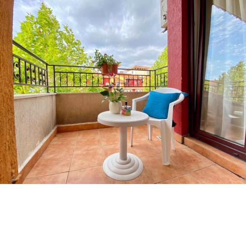 EMA Elegant Marina Apartment near Pomorie and Nesebar