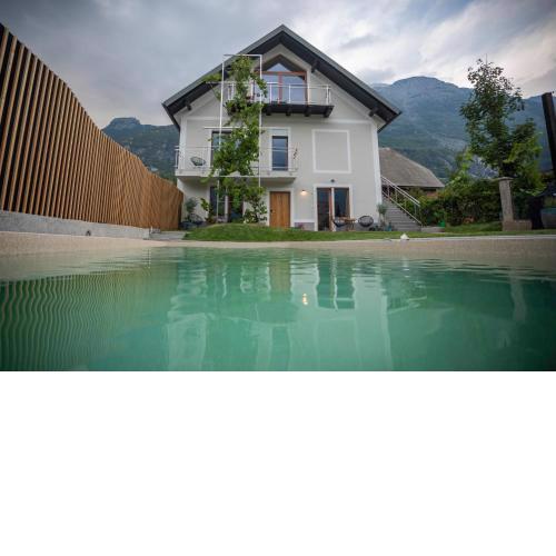 Emerald Valley Apartments