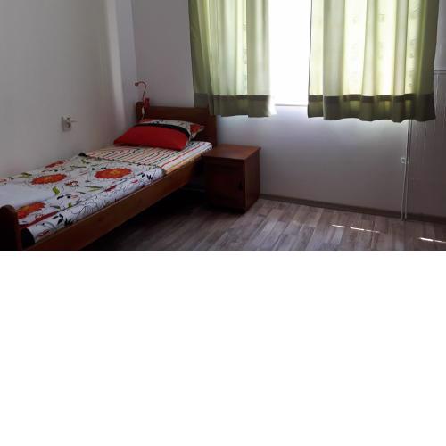 Emigrant Apartment 2