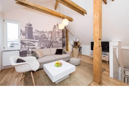EMPIRENT River Apartments