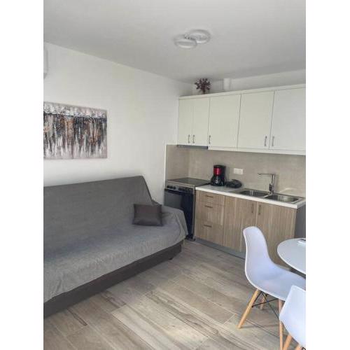 Enastron Cozy & Quiet Apartment