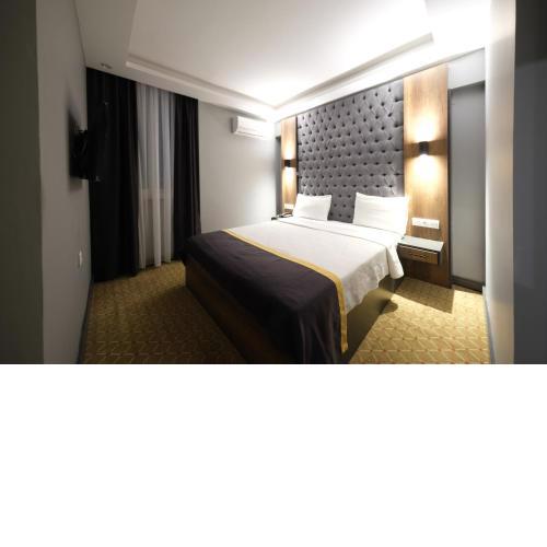 Eniza Hotel
