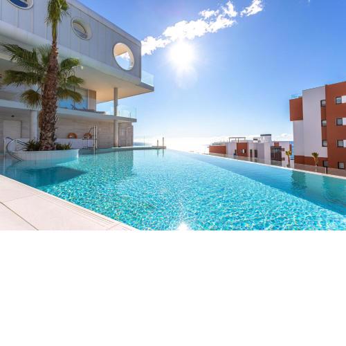 Ensuite Penthouse Panoramic Sea View with Jacuzzi