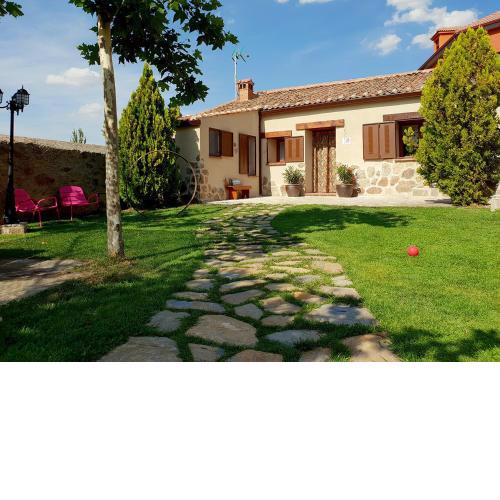 Entreacebedas rural&vacaciones, alojamientos con jardín a una hora de Madrid